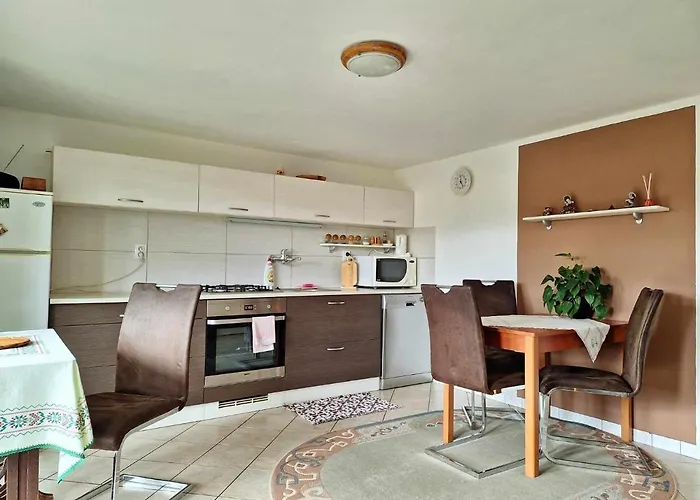 Pod Maliarkou Apartment